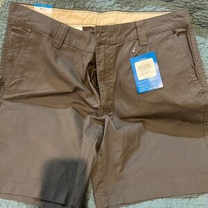 Columbia shorts size 34